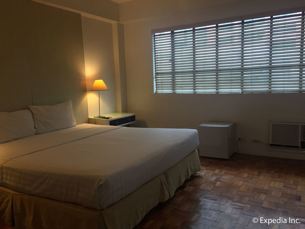 The Clipper House, Poblacion Makati Manila Exterior photo